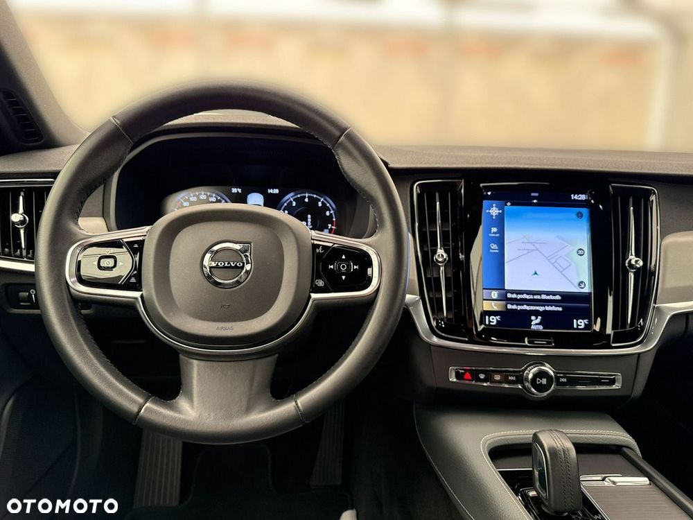 Volvo S90 - 18