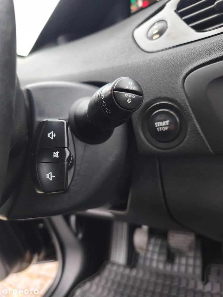 Renault Scenic Energy dCi 130 Start & Stop Luxe - 24