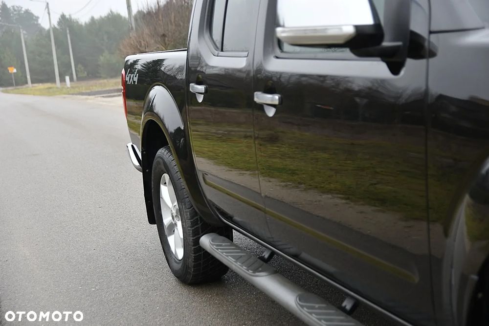 Nissan Navara 2.5 D Platinum - 13