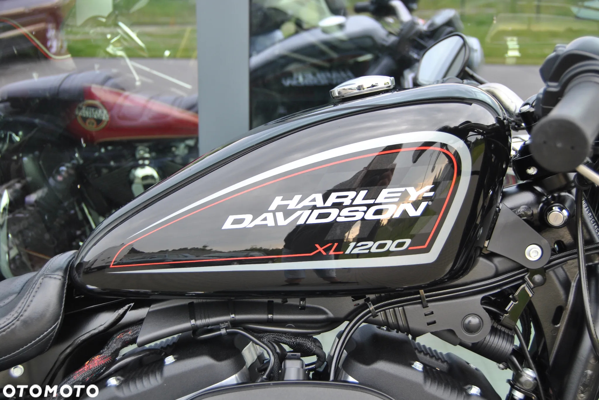 Harley-Davidson Sportster Roadster 1200R - 28