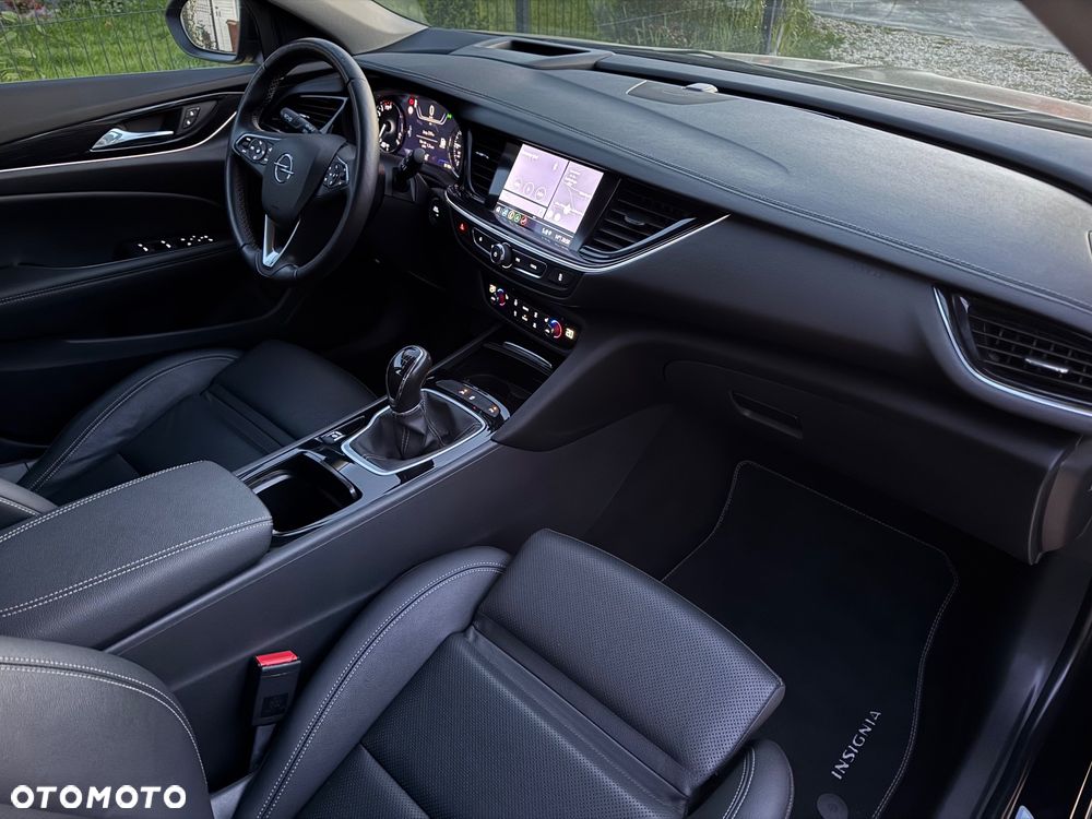 Opel Insignia 1.5 T Exclusive S&S - 16