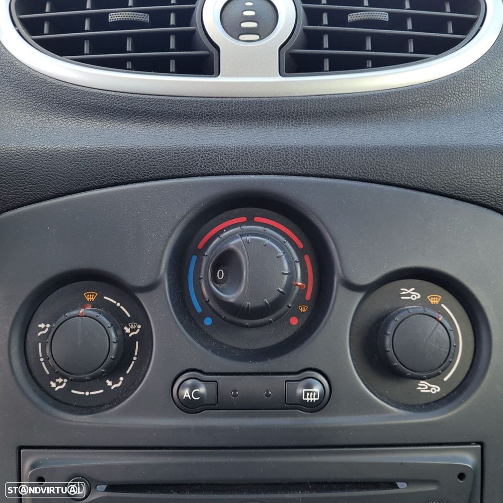 Renault Clio 1.2 TCE GT J15 - 13