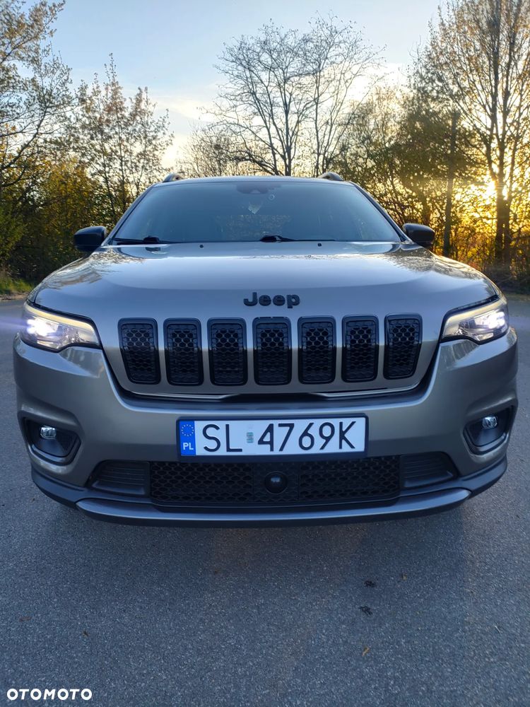 Jeep Cherokee - 4