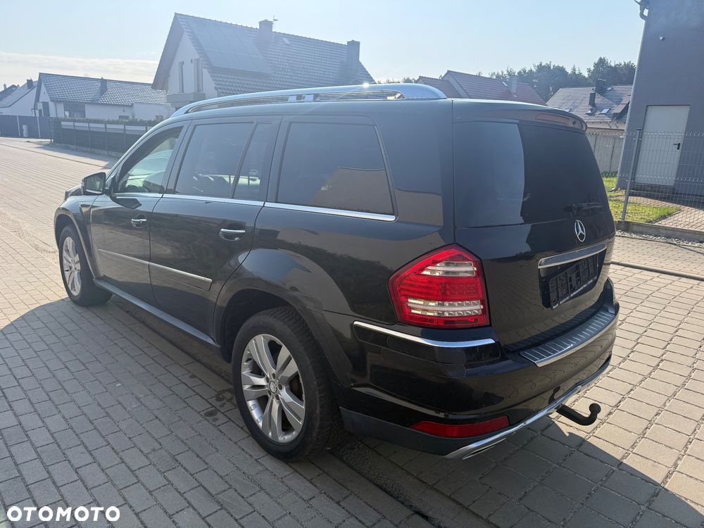Mercedes-Benz GL 450 CDI DPF 4Matic 7G-TRONIC - 3