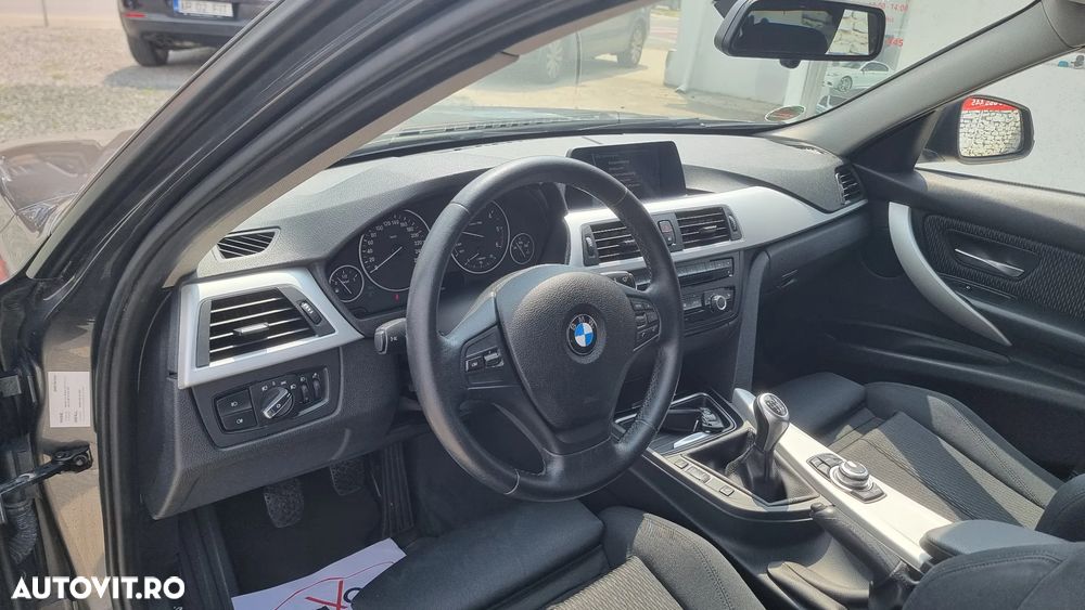 BMW Seria 3 318d Sport Line - 15