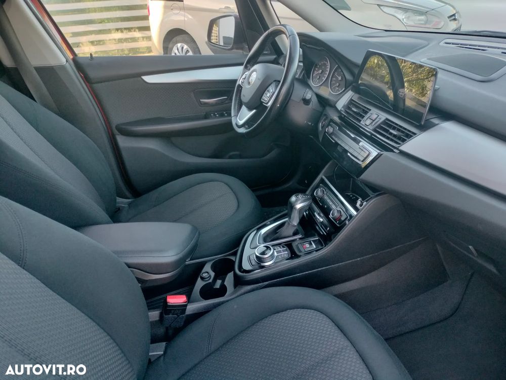 BMW Seria 2 218i Aut. - 24