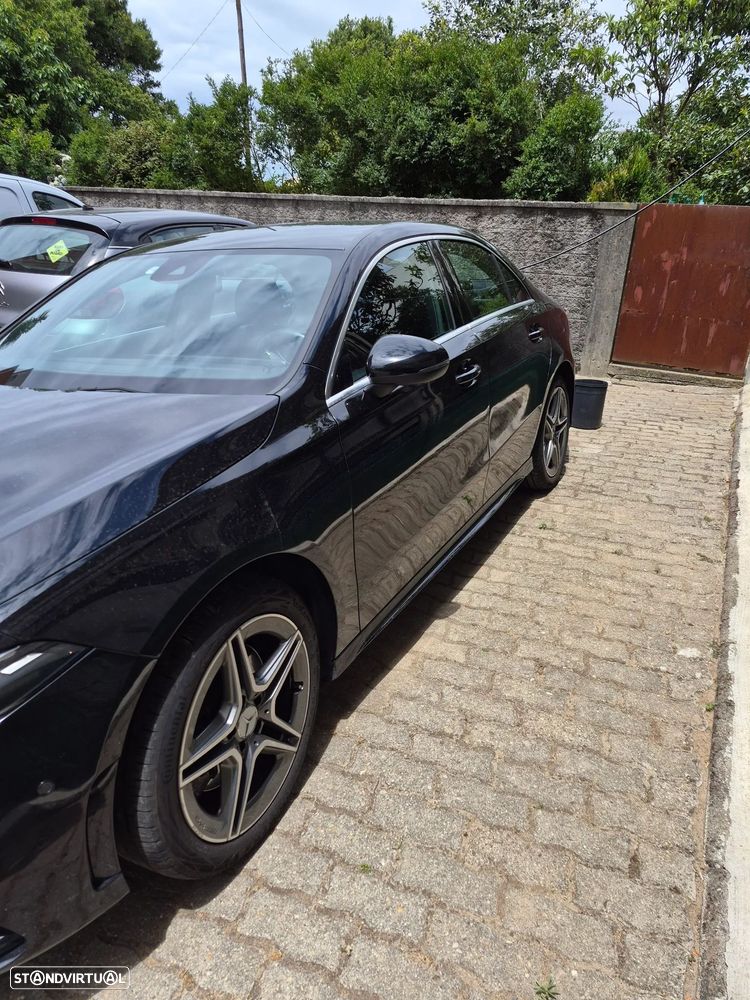 Mercedes-Benz A 250 e 8G-DCT AMG Line Advanced — fotografia 6