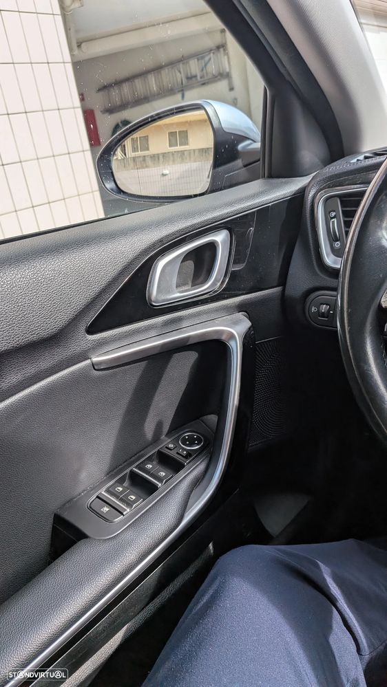 Kia XCeed - 15