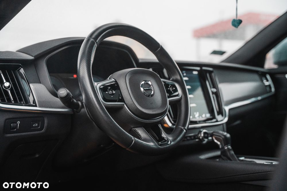 Volvo V90 D5 SCR AWD Momentum Pro - 10