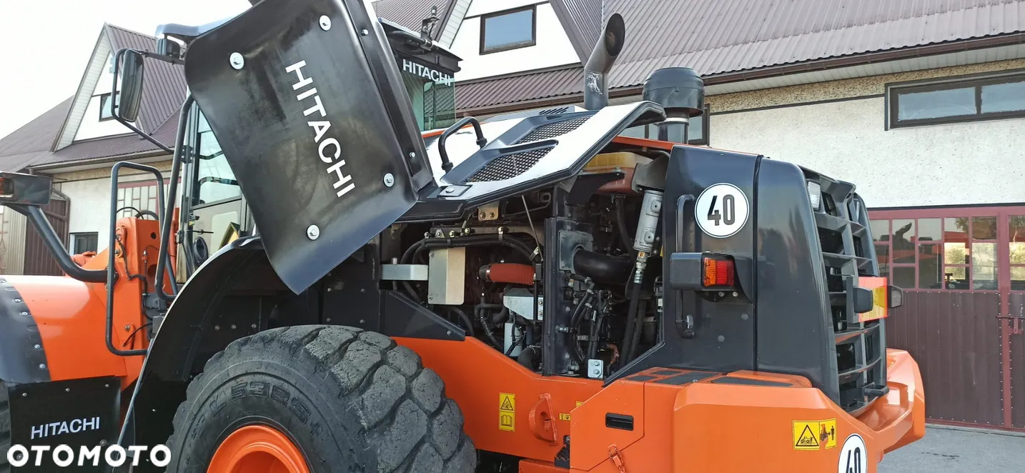 Hitachi ZW220-6 - 10