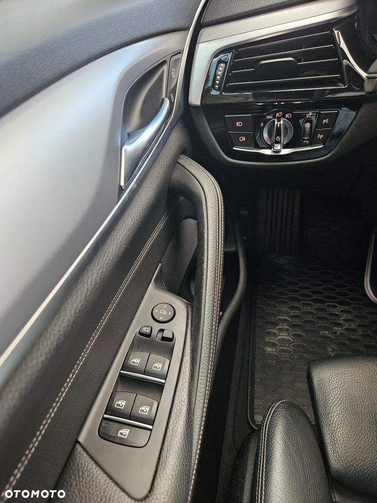 BMW Seria 5 520d - 13