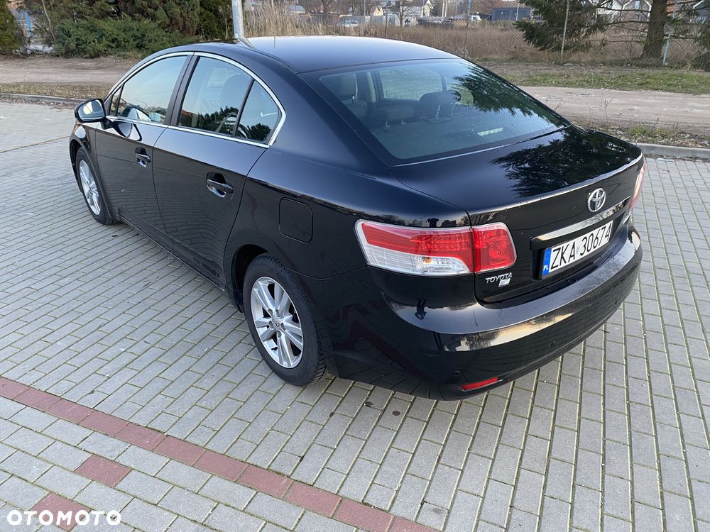 Toyota Avensis 2.0 D-4D Luna - 4