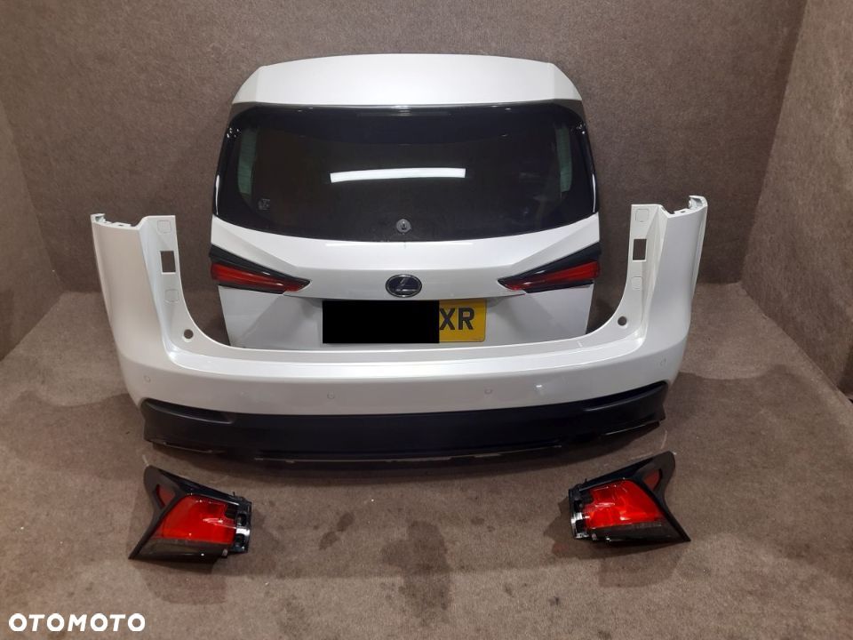 Klapa Zderzak Lampa Tył cięty LEXUS NX 2.0t Benzyna F Sport 17 21r - 1