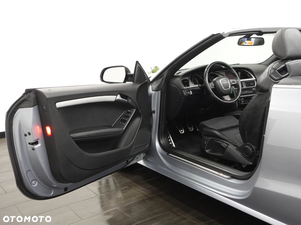 Audi A5 Cabrio - 16