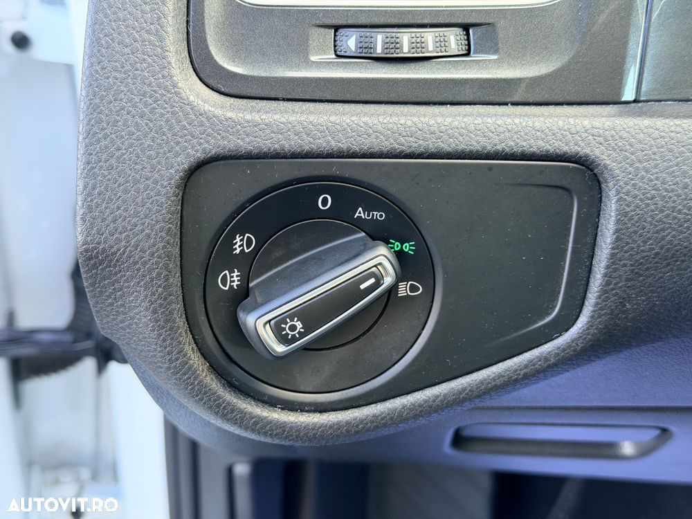 Volkswagen Golf Variant 2.0 TDI 116CP DSG Life - 12