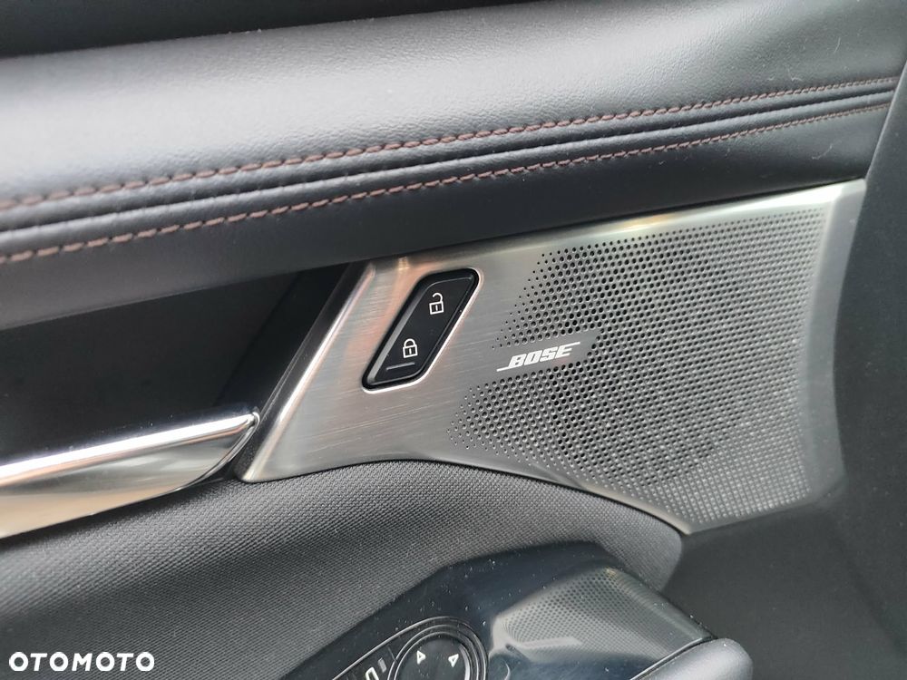 Mazda 3 2.0 mHEV Hikari - 10