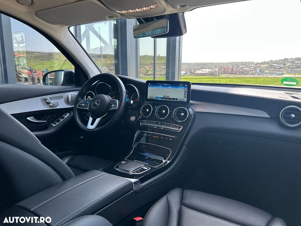 Mercedes-Benz GLC - 21