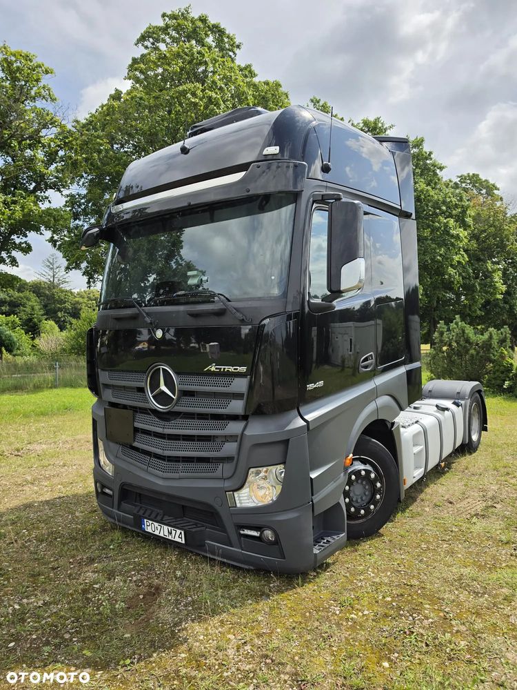 Mercedes-Benz Actros - 3