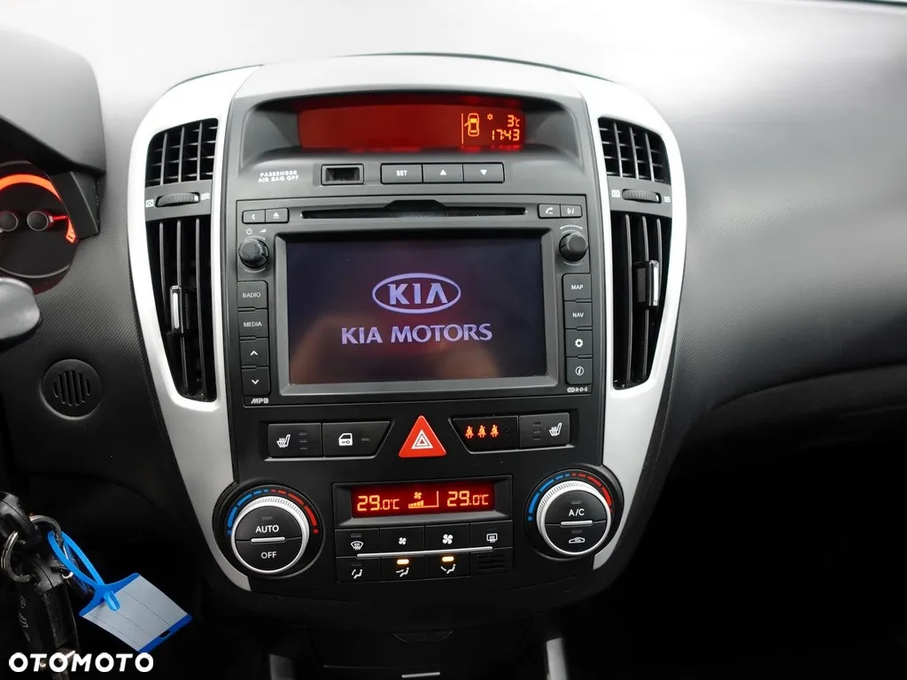 Kia Ceed Cee'd 1.6 Crdi Comfort + - 21