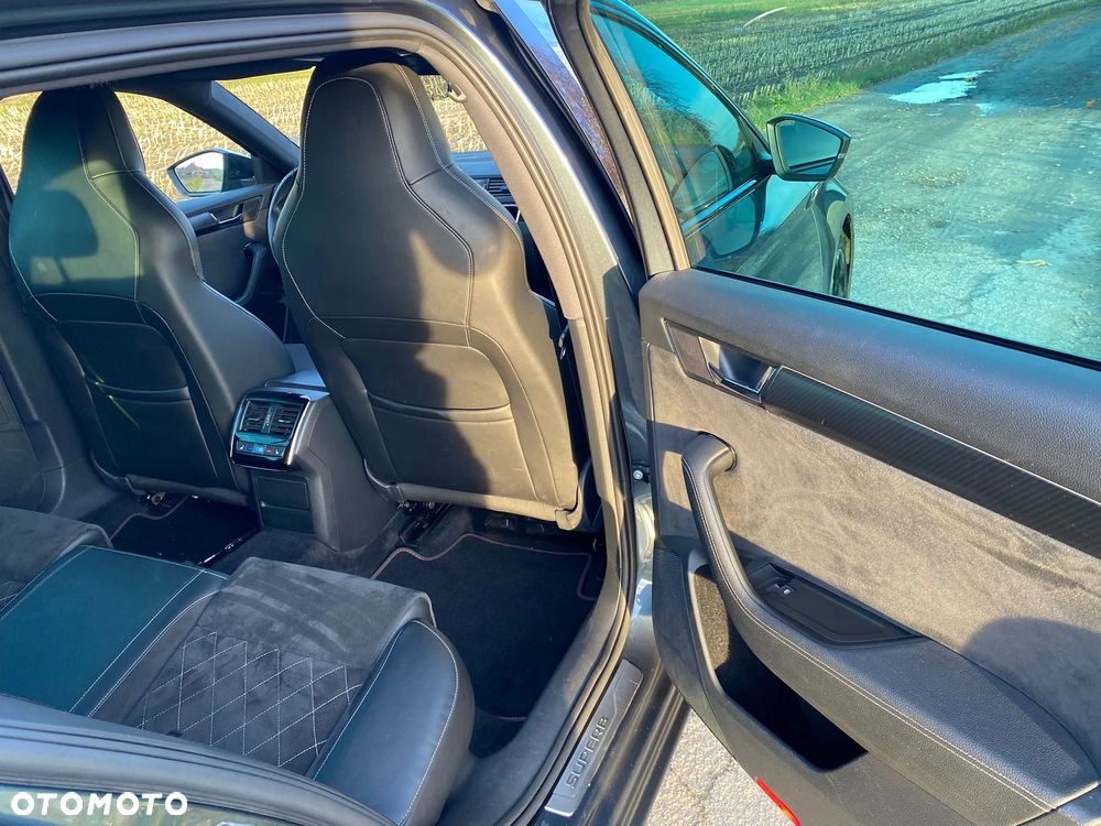 Skoda Superb 2.0 TDI Sportline DSG7 - 12