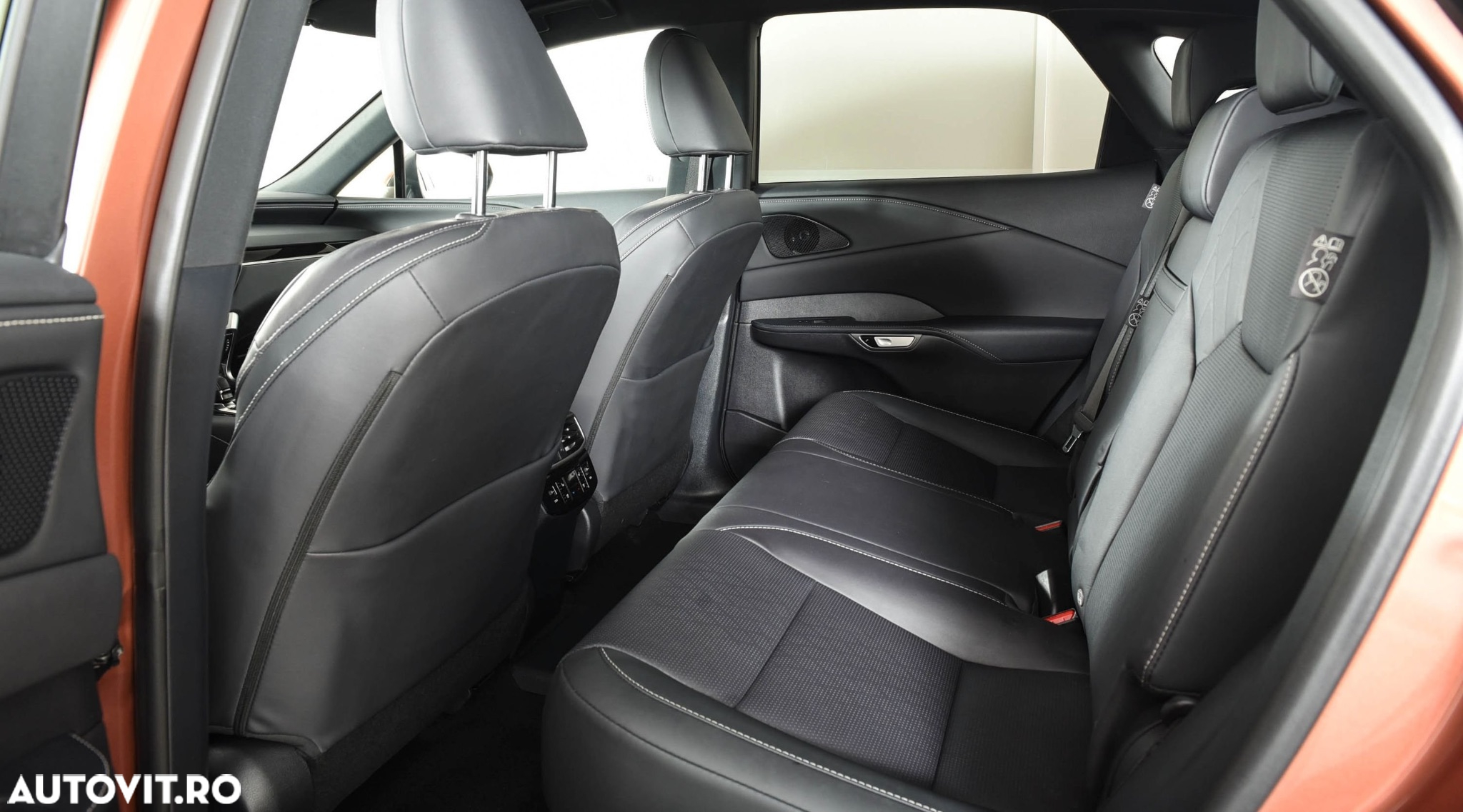 Lexus Seria RX 450h+ (Plug-in-Hybrid) Executive - 17