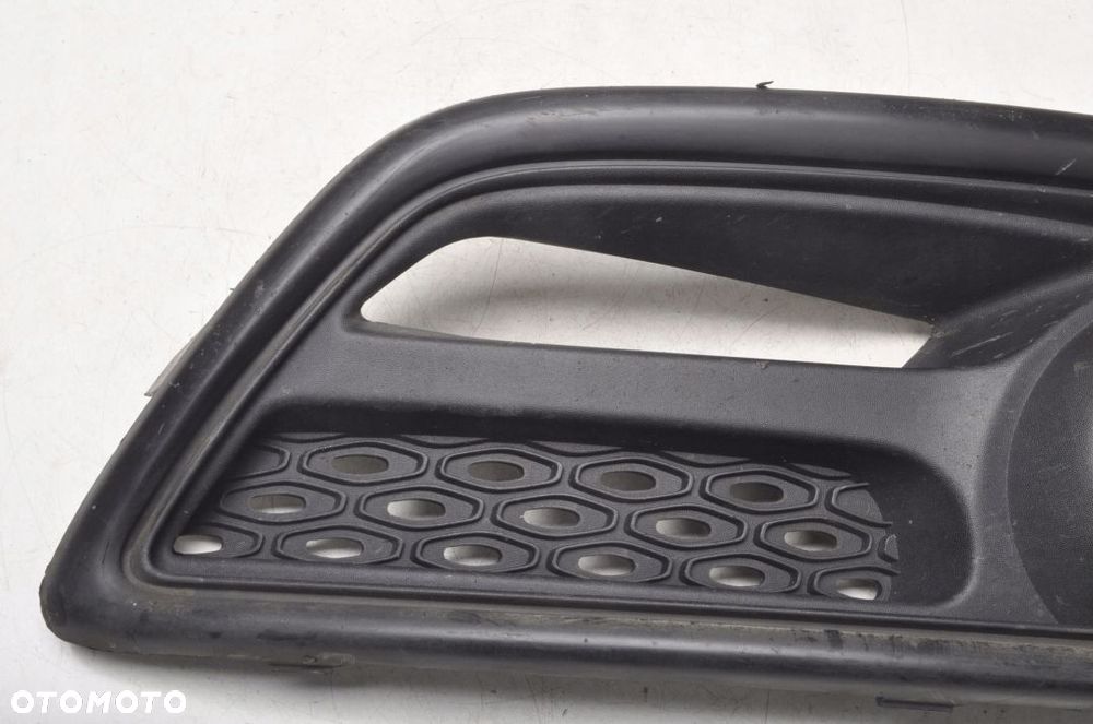 RENAULT CAPTUR I KRATKA ZDERZAKA PRAWA 620740754R - 2