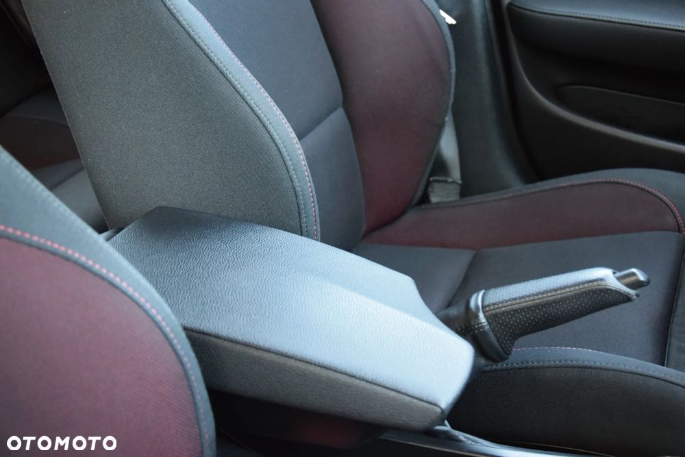 BMW Seria 1 120d DPF Edition Lifestyle - 30