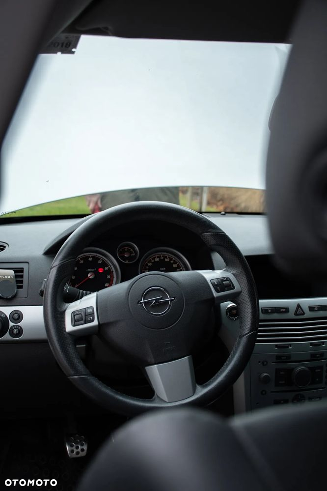 Opel Astra 2.0 Turbo Sport - 17
