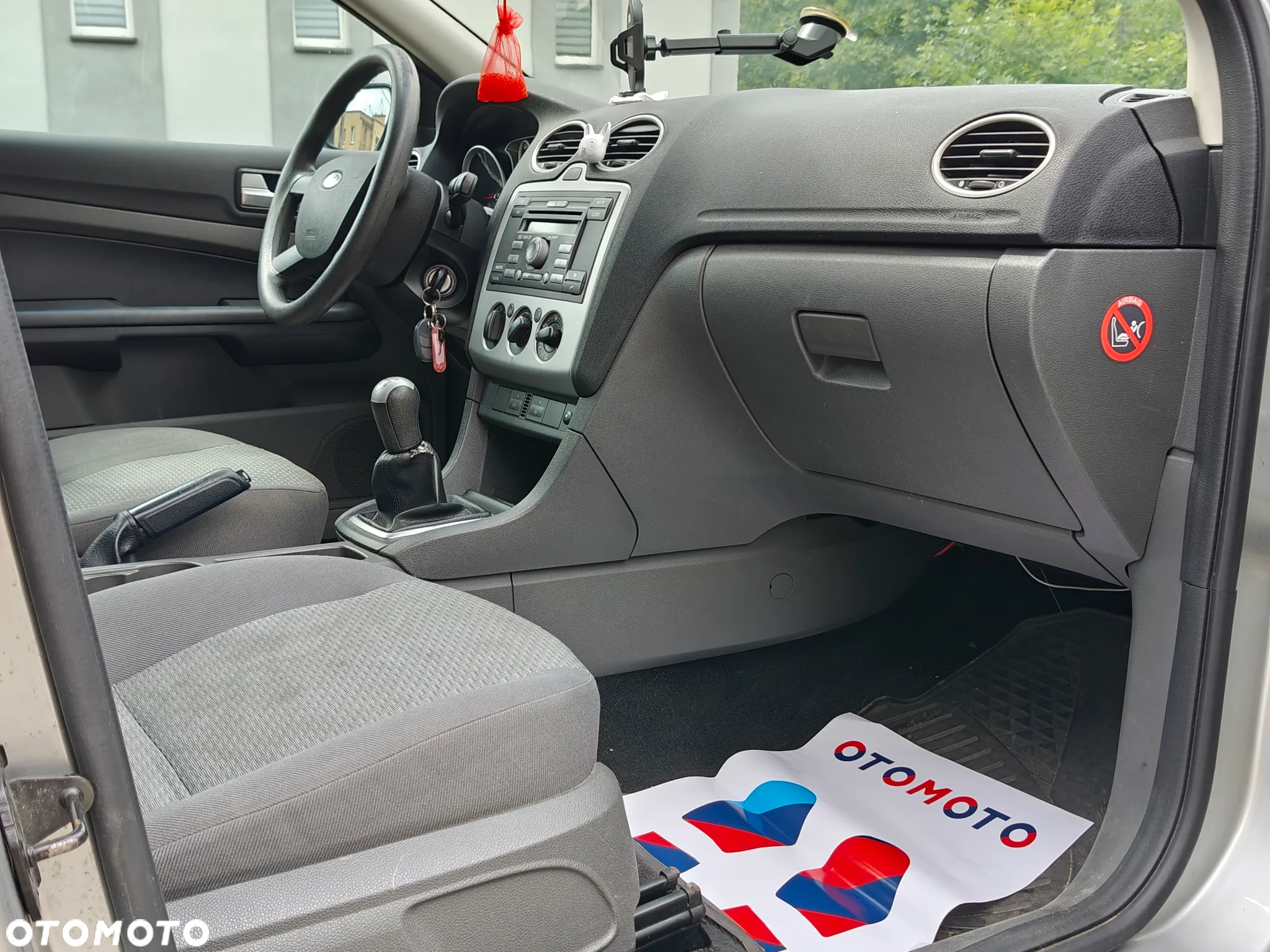 Ford Focus 1.8 TDCi Ambiente - 8