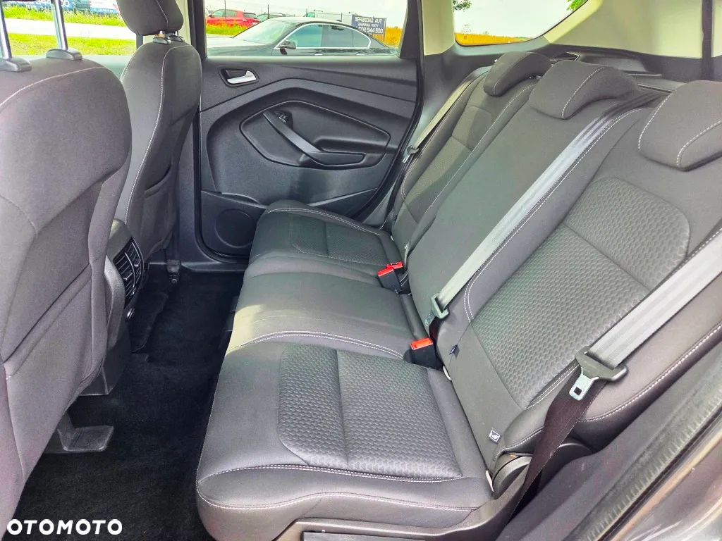 Ford Kuga 2.0 TDCi 2x4 Business Edition - 25