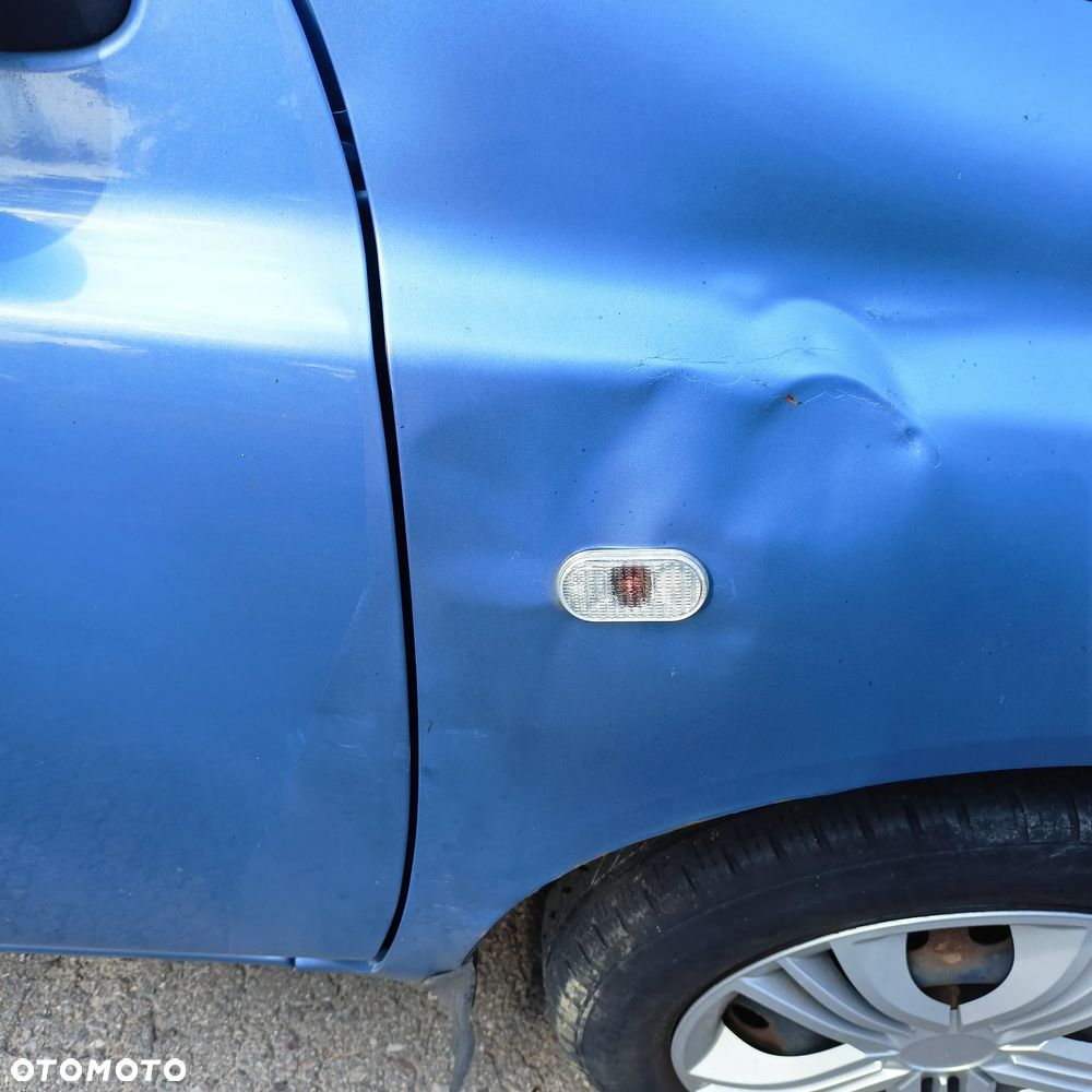 Nissan Micra - 5