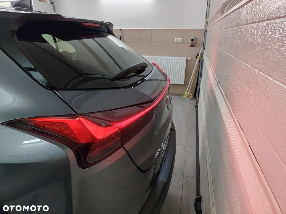 Lexus UX 250h Elegance 2WD - 38