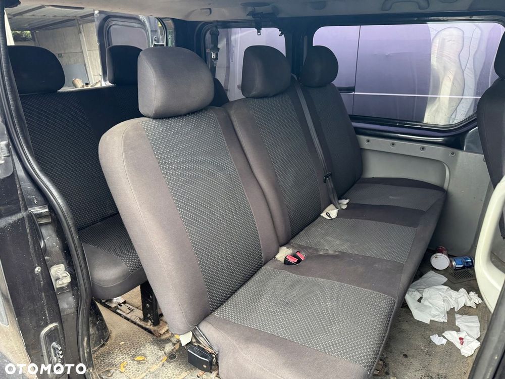 Trafic II Vivaro 2,0 DCI E4 07-11 fotele kanapy 6 os -dwie ławki - 3