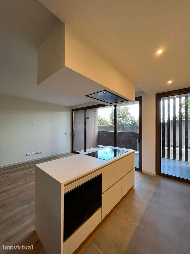 Apt. T3  c/ 2 suites, Varanda e 2 Lug. Garagem - Magnólia City Park - Grande imagem: 5/11