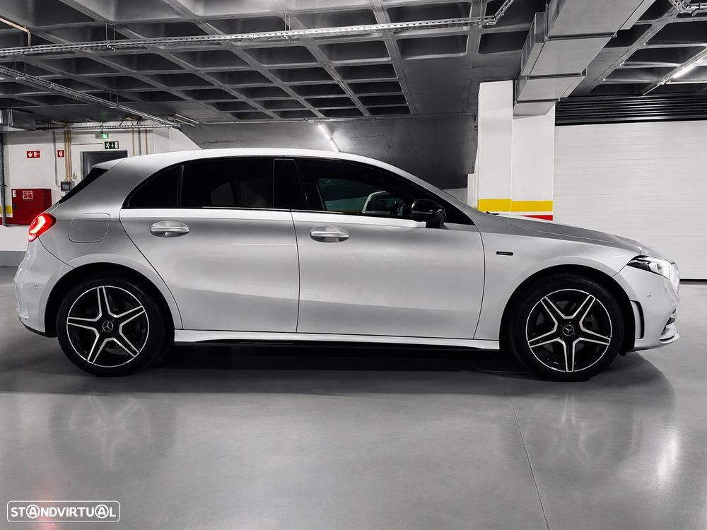 Mercedes-Benz A 250 e AMG Line - 3