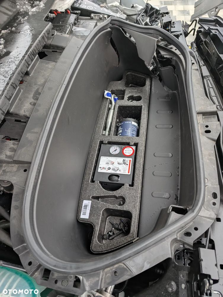 Volvo XC 40 82kWh P8 Recharge AWD Pro - 23