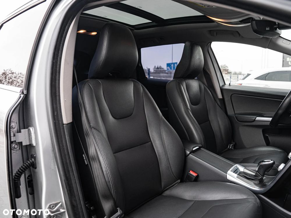 Volvo XC 60 D4 Geartronic Summum - 27