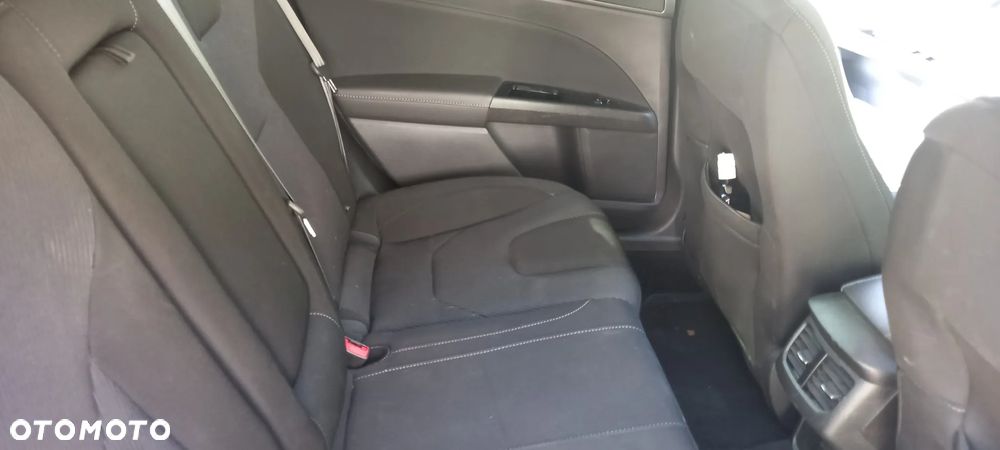 Ford Mondeo ver-2-0-tdci-start--stopp-powershift--aut-titanium - 9