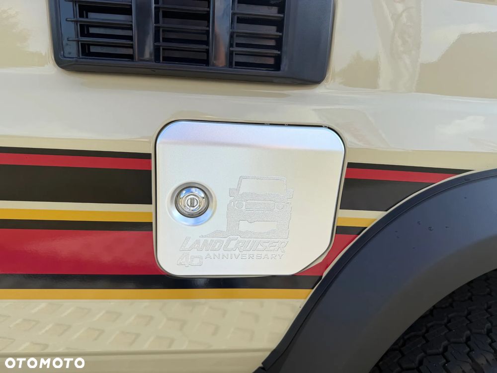 Toyota Land Cruiser - 9