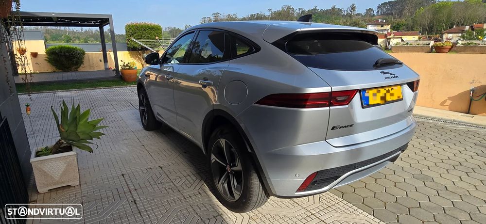 Jaguar E-Pace 1.5 P300e R-Dynamic SE AWD Aut. - 11