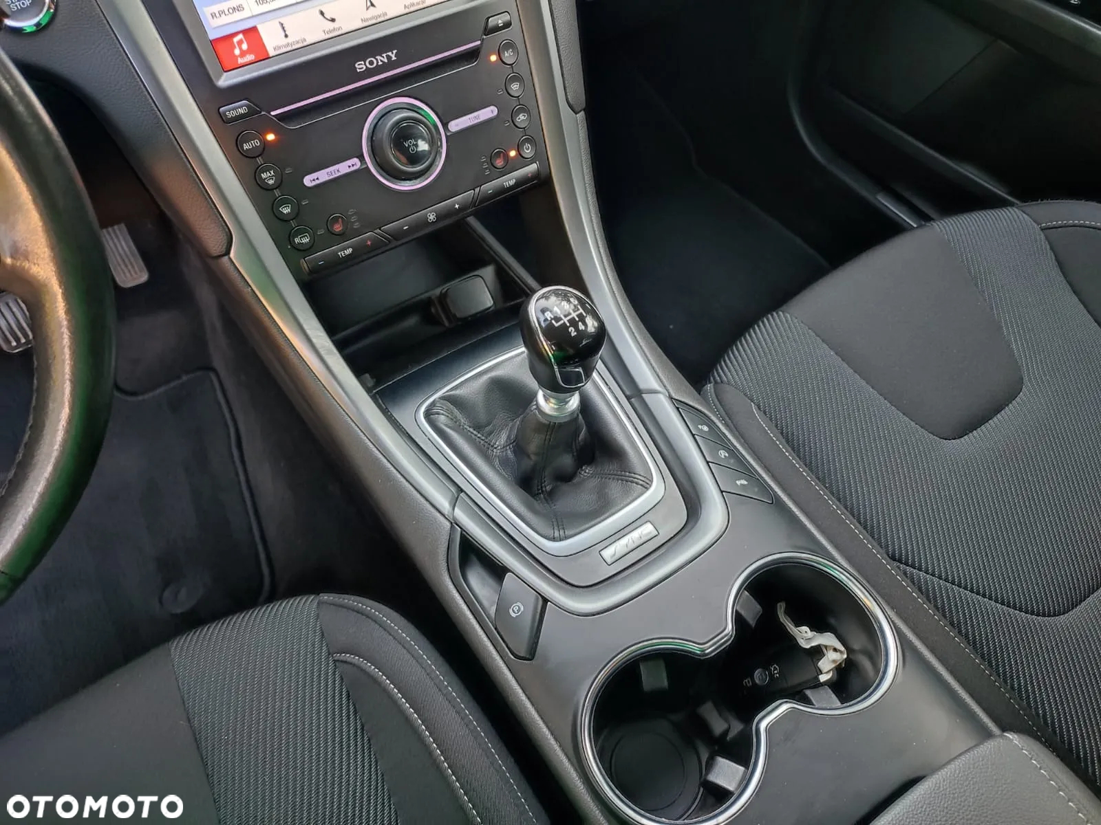 Ford Mondeo - 31