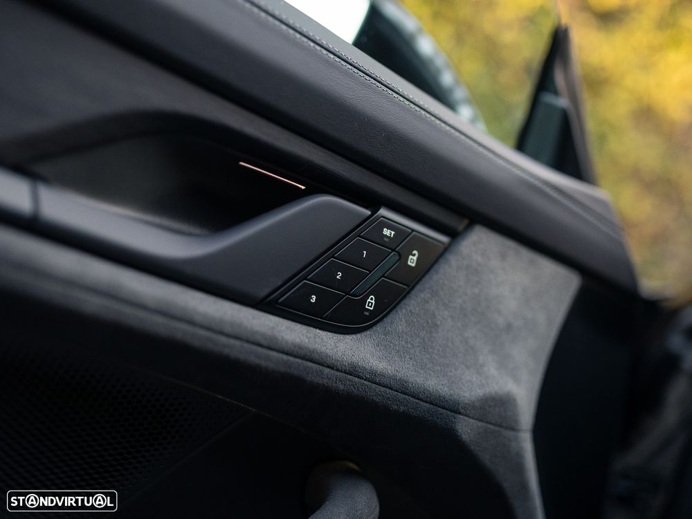 Porsche Taycan Sport Turismo GTS - 27