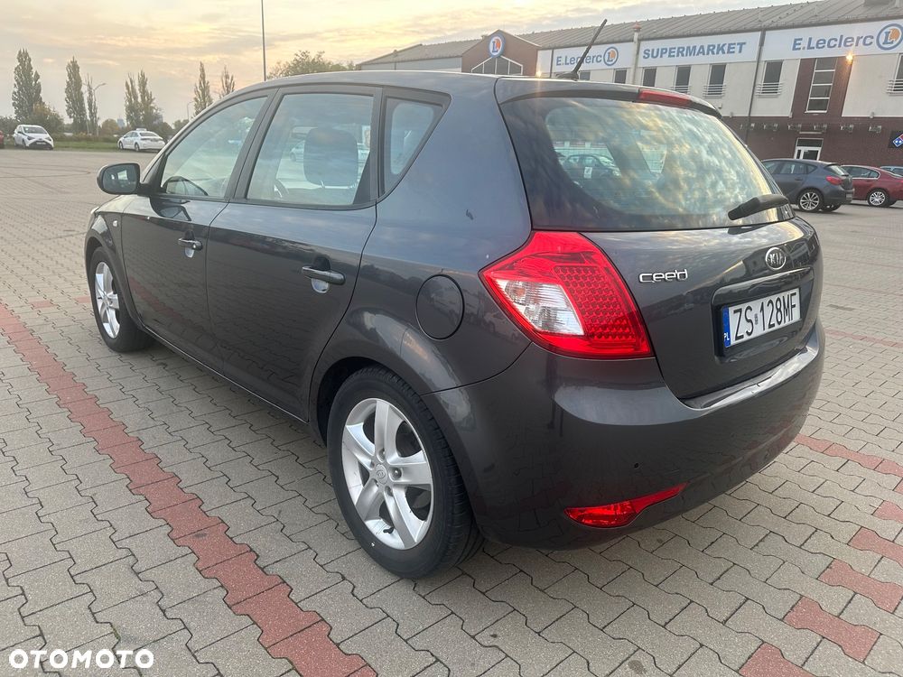 Kia Ceed 1.4 Comfort + - 3