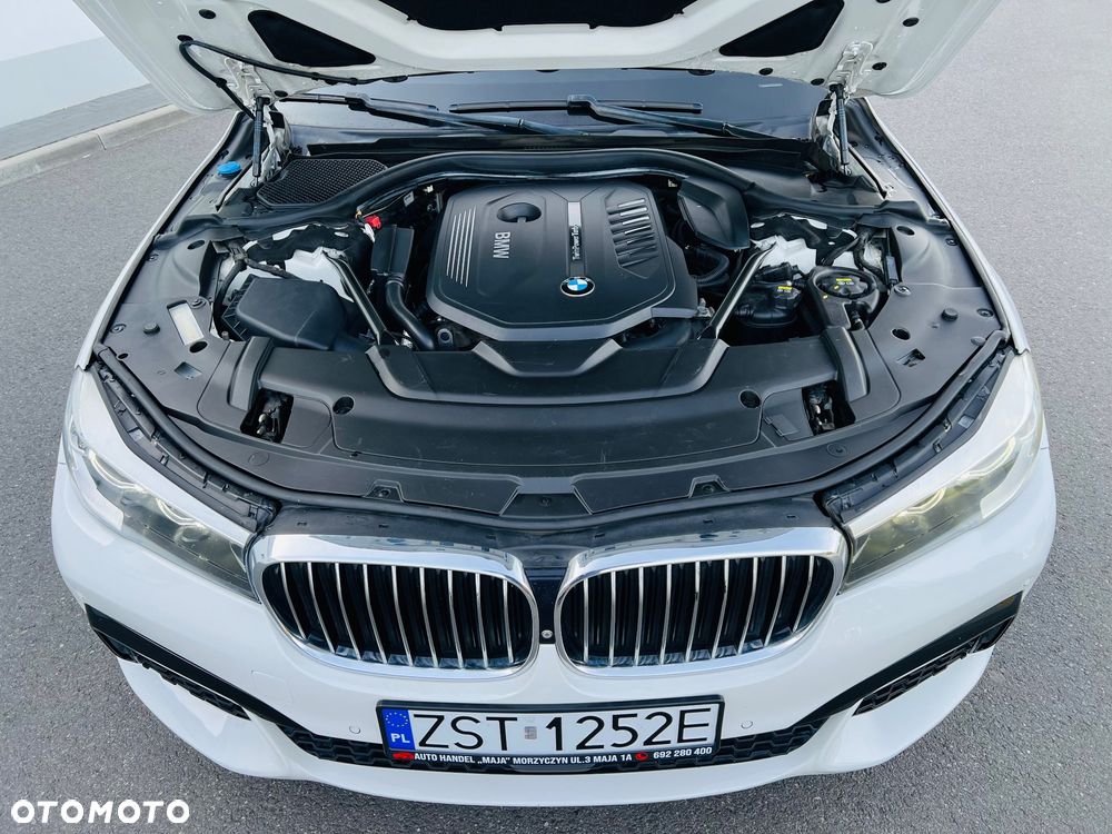 BMW Seria 7 740Li - 11