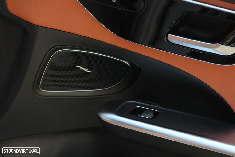 Mercedes-Benz C 300 e AMG Line - 21