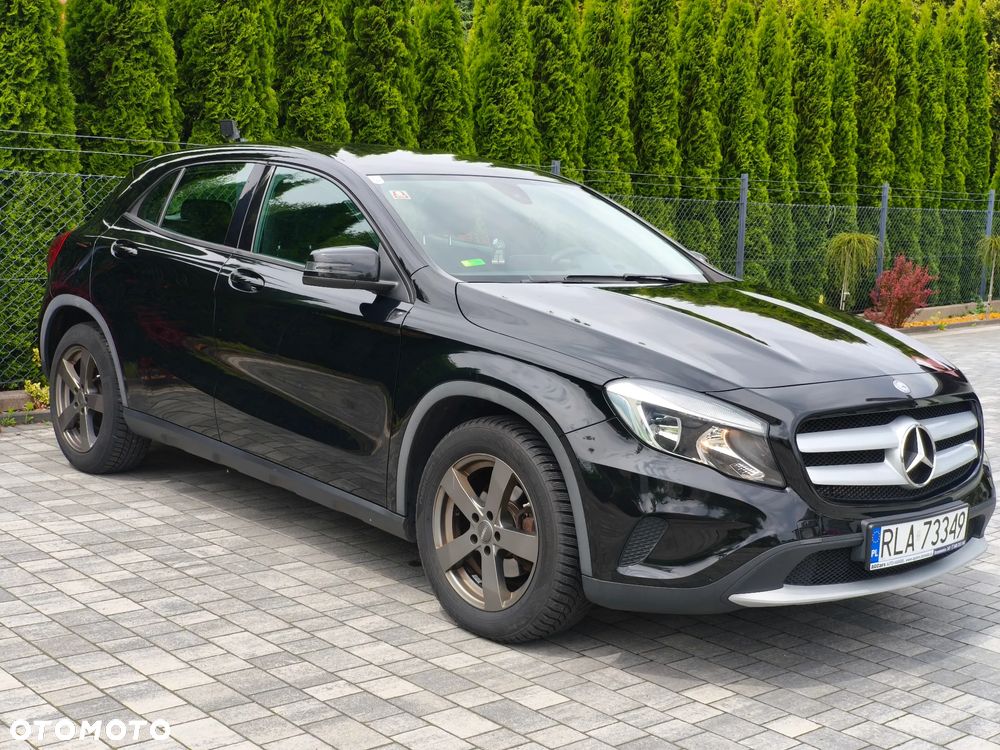 Mercedes-Benz GLA 180 Urban - 13
