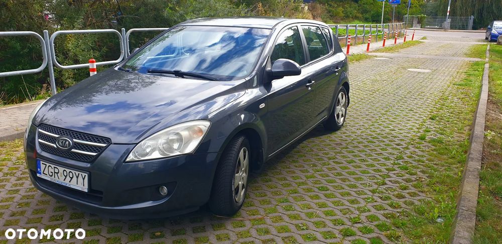 Kia Ceed - 3