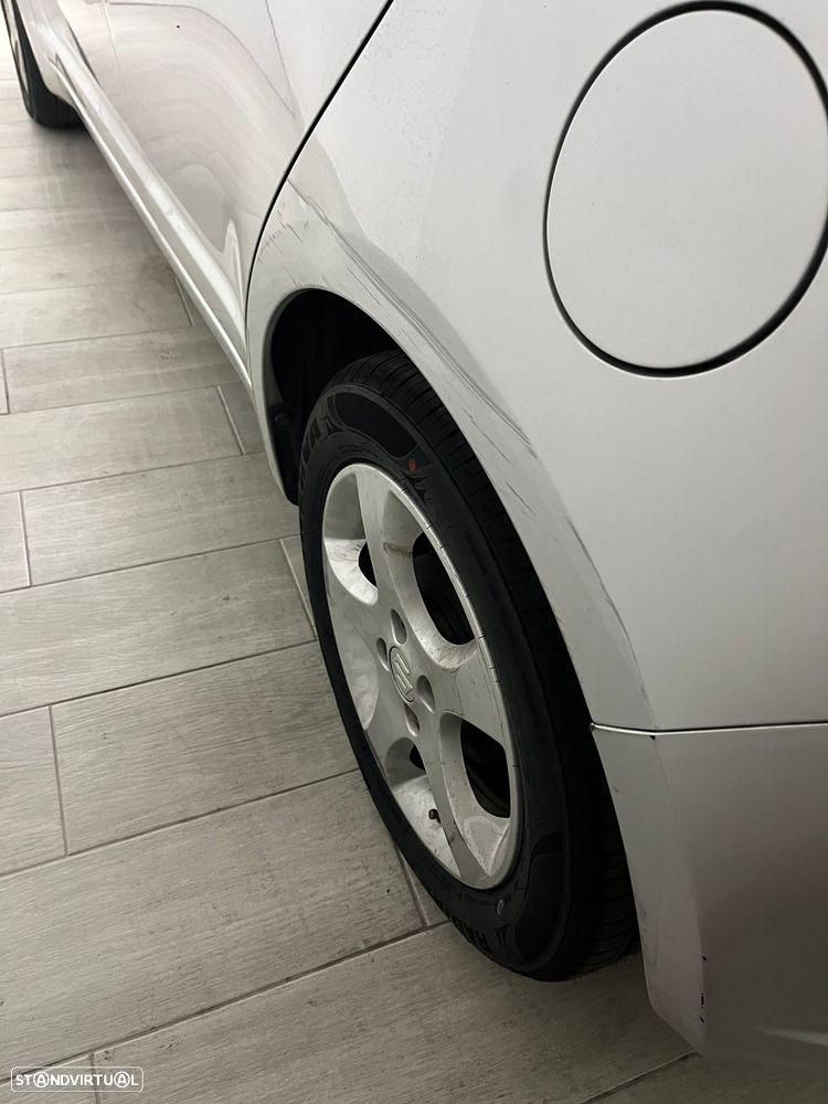 Suzuki Swift 1.3 16V GLX - 8