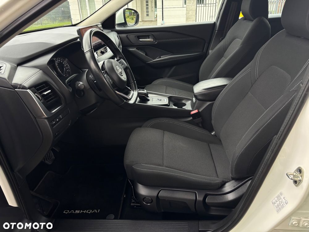 Nissan Qashqai 1.3 DIG-T MHEV Xtronic N-Connecta - 17