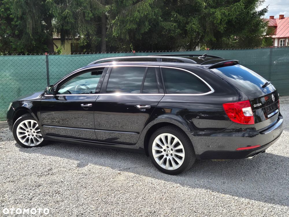 Skoda Superb 2.0 TDI DSG Elegance - 14